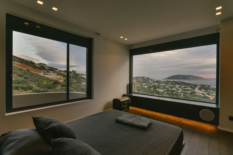 pphoto_094852040918_exclusive-luxury-minimal-maisonette-magical-sea-view-saronida_bedroom-3